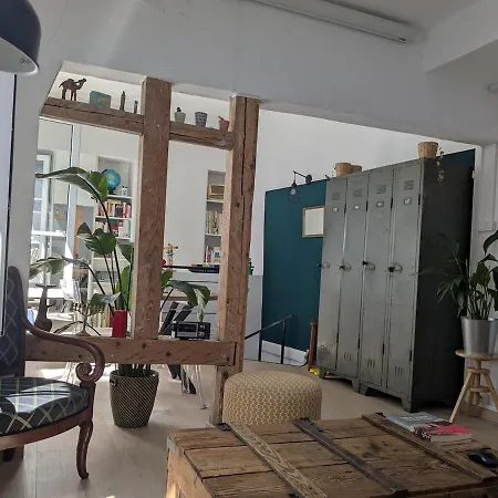 Marche De Noel Gare 4 Personnes *