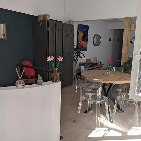 Marche De Noel Gare 4 Personnes *