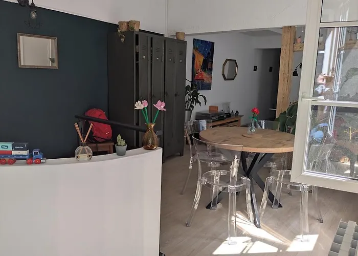 Marche De Noel Gare 4 Personnes *