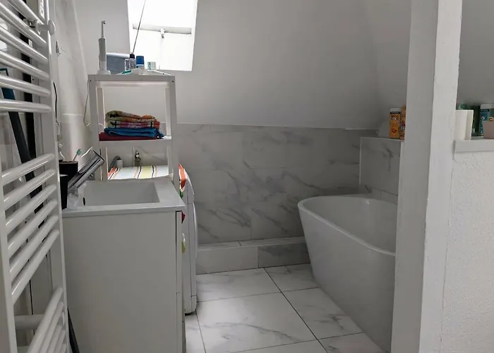 Marche De Noel Gare 4 Personnes *